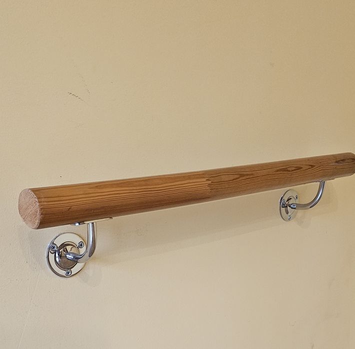 Перила деревянные с креплениями