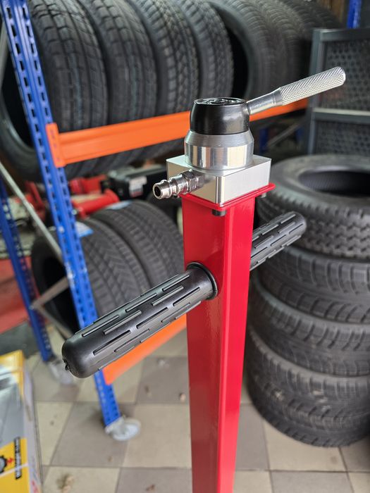 Cric hidraulic camioane  80 tone nou, cu acționare pneumatic