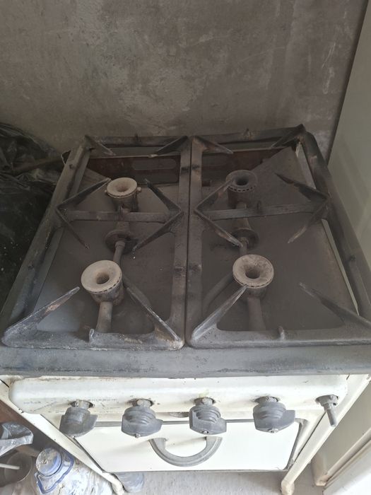 Продам газовую плиту советскую