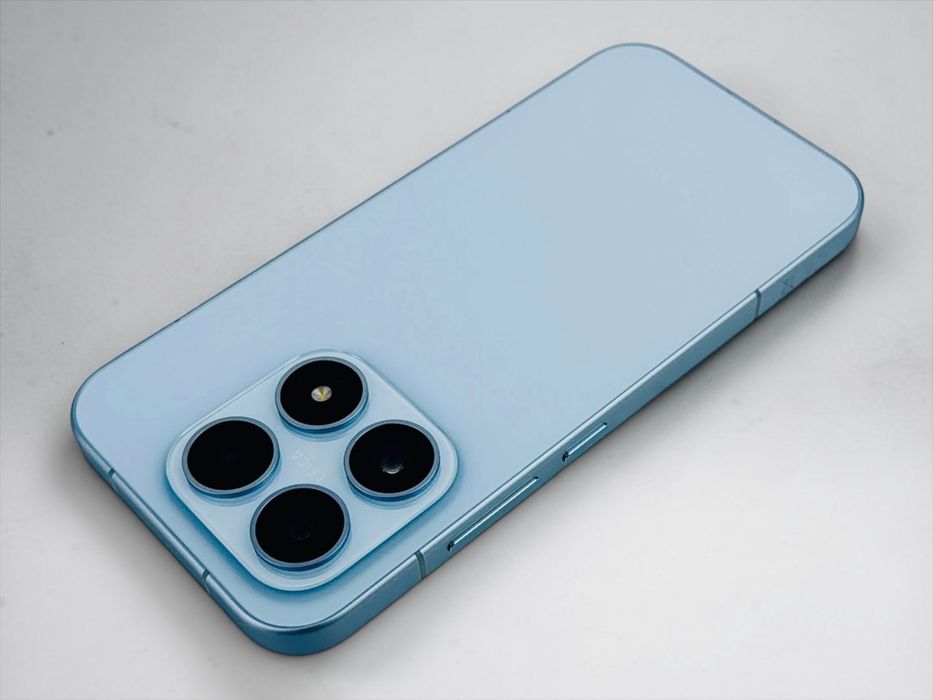 НОВ! Xiaomi 17 512GB 12RAM Ice Blue 5 заряда! Гаранция!