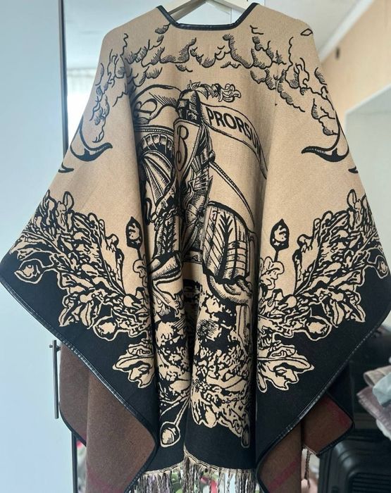Пончо Burberry 100% кашемир