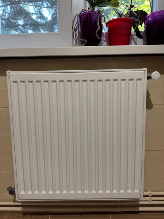 Vând calorifere oțel pentru încălzire de diferite dimensiuni