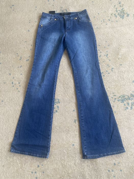 Продается джинсы темно синние