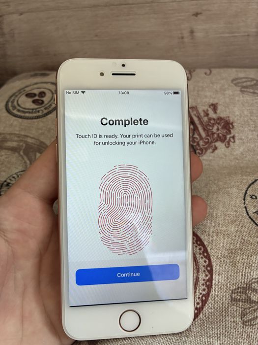 iPhone 8 Gold 64GB 100% Battery Health