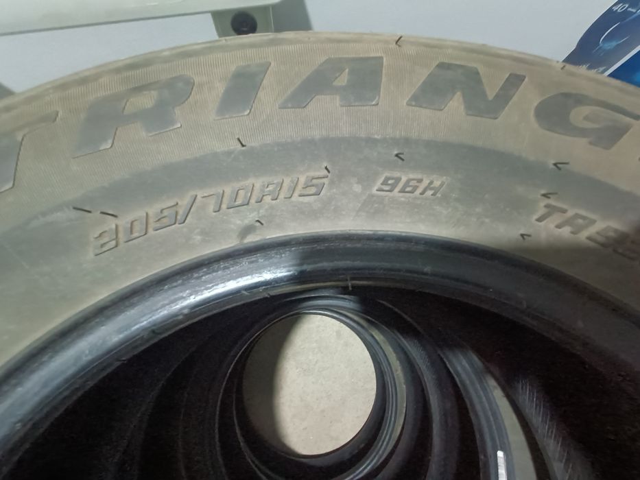 Продам летние шины 205/70/15