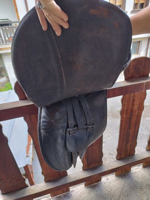 Продавам оригинални седла за коне и аксесоари - внос от Англия!