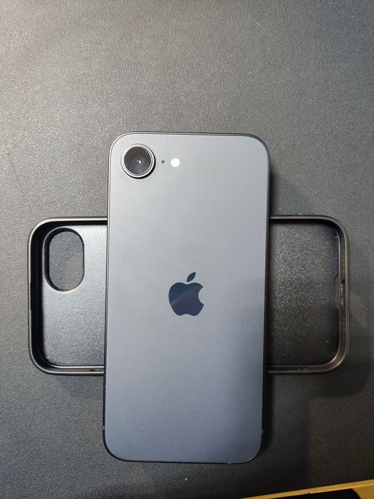 Iphone 16e 8/128 гб