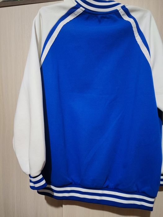 Продам бомбер, разм 42-44