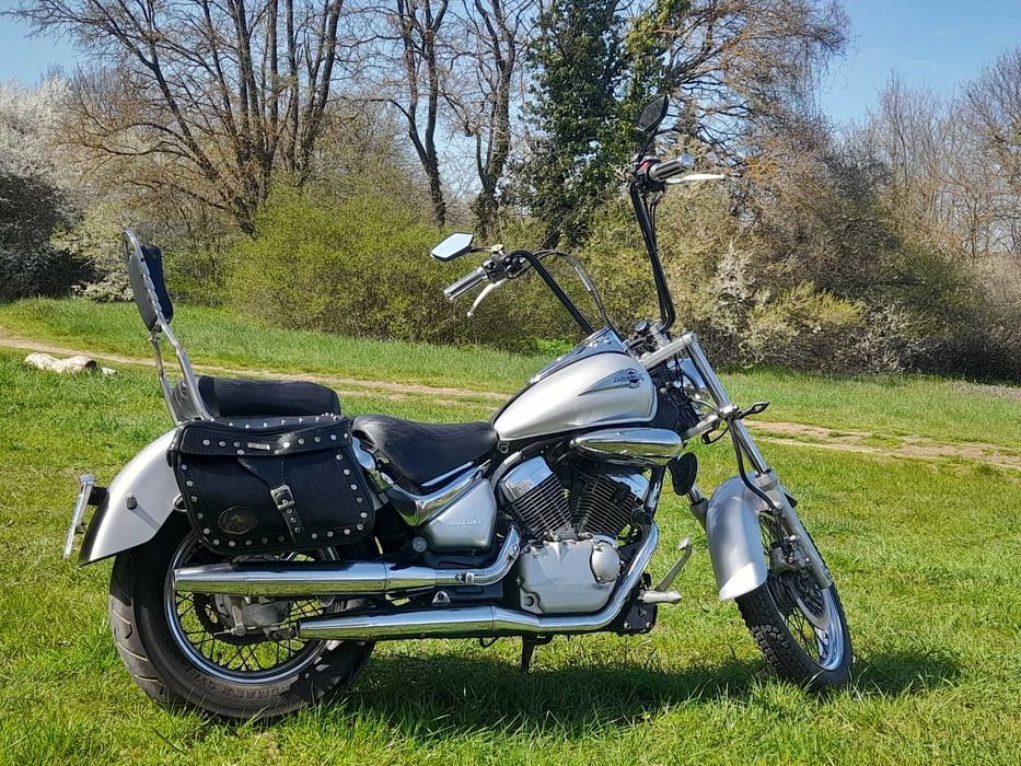 suzuki intruder 125 A1