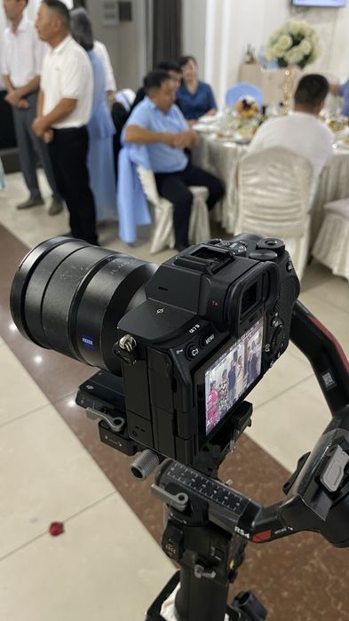 Продам sony a7 mark4 16-35мм