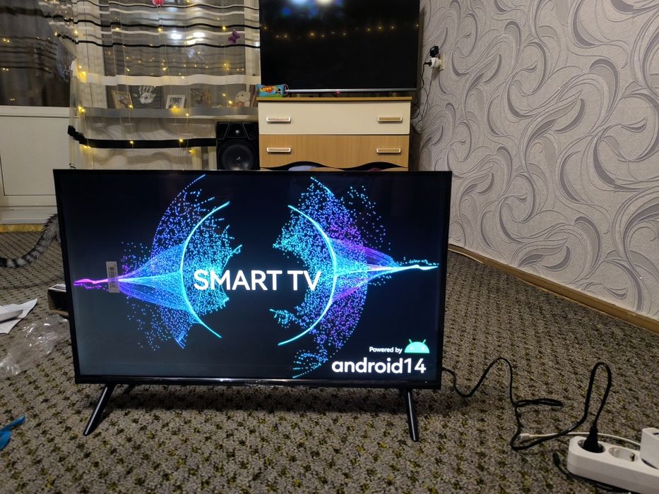 Продам телевизор в отличном состоянии новый