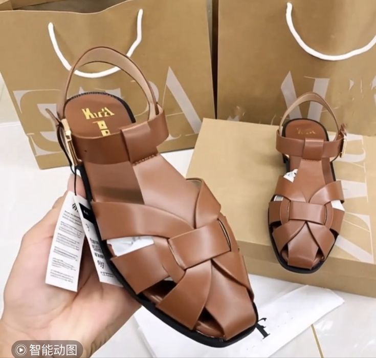 Продам новые сандали Зара