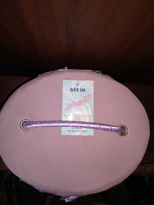 Нова чанта за гримове или бижута