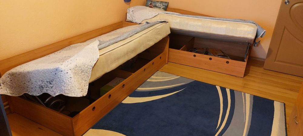 Ъглови легла 2броя в много добро състояние