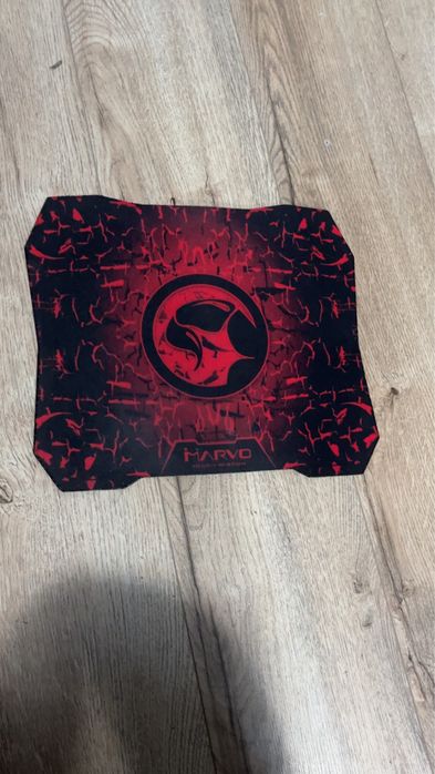 Tastatura + Mousepad cadou