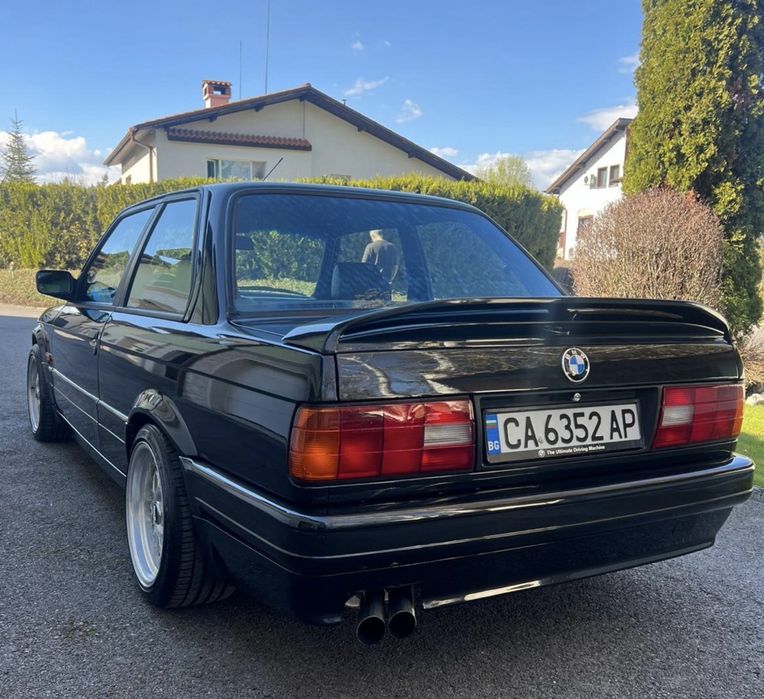 BMW e30 320 is M Power