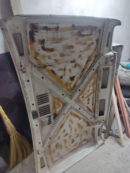 Капот Нива 21114