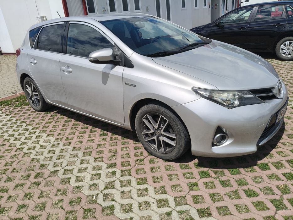 TOYOTA Auris 2015 — imagine 3
