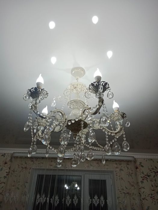 продам 2люстры в отличном состоянии