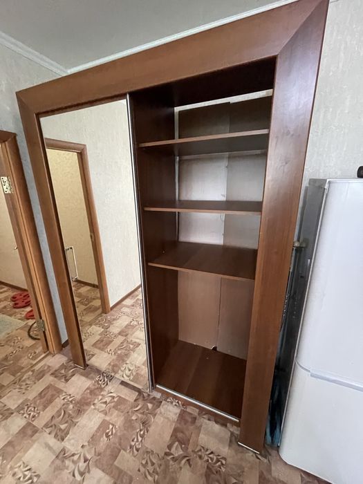 Отдам даром шкаф
