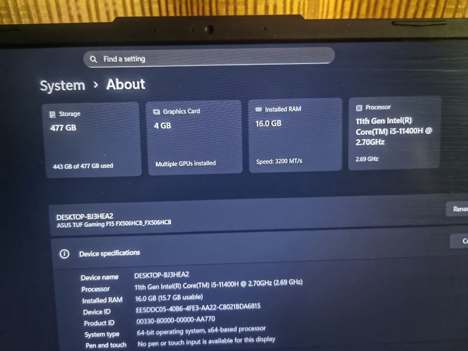 Setup gaming Laptop + mouse + birou + controller