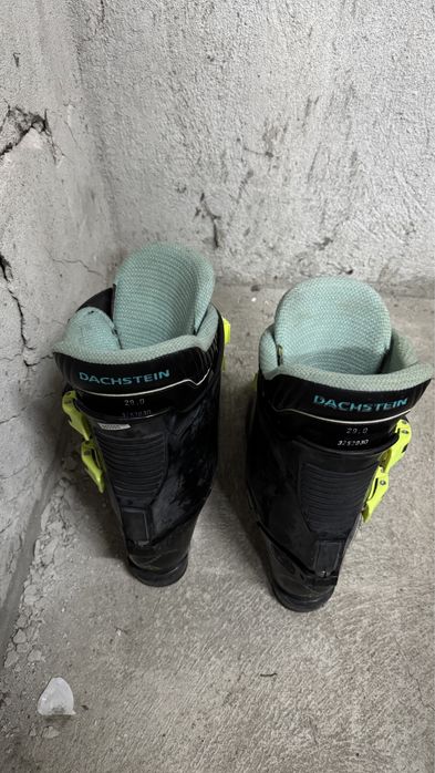 Salomon ски и обувки вървят към тях