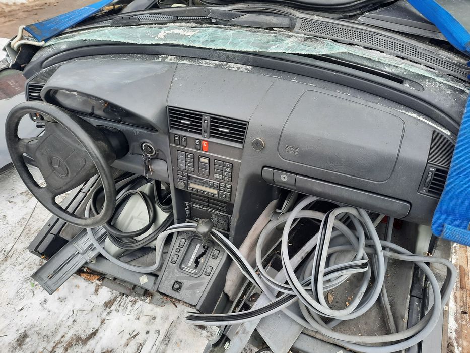 W202 панель цешка авторазбор мерседес контрактный запчасти бу двигател