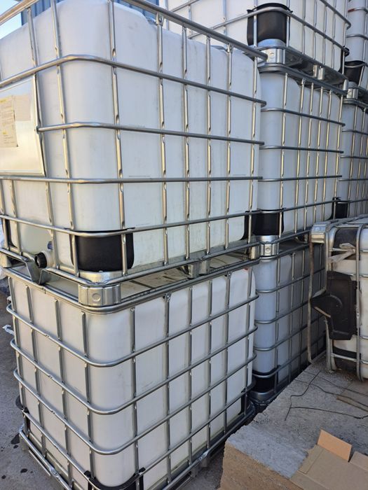 Бочка 1 тонна еврокуб идеально