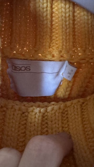 Желтый свитер ASOS