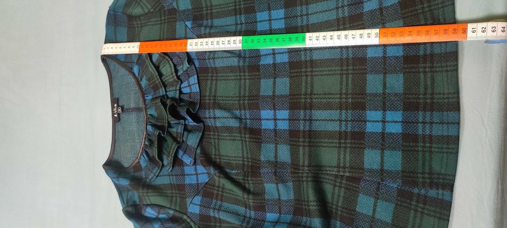 Красива елегантна блуза