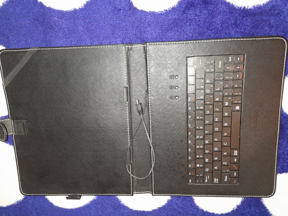 Husa cu tastatura