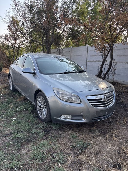 Dezmembrez opel insignia 2.0 cdti 118kw 160 cp eco 2012