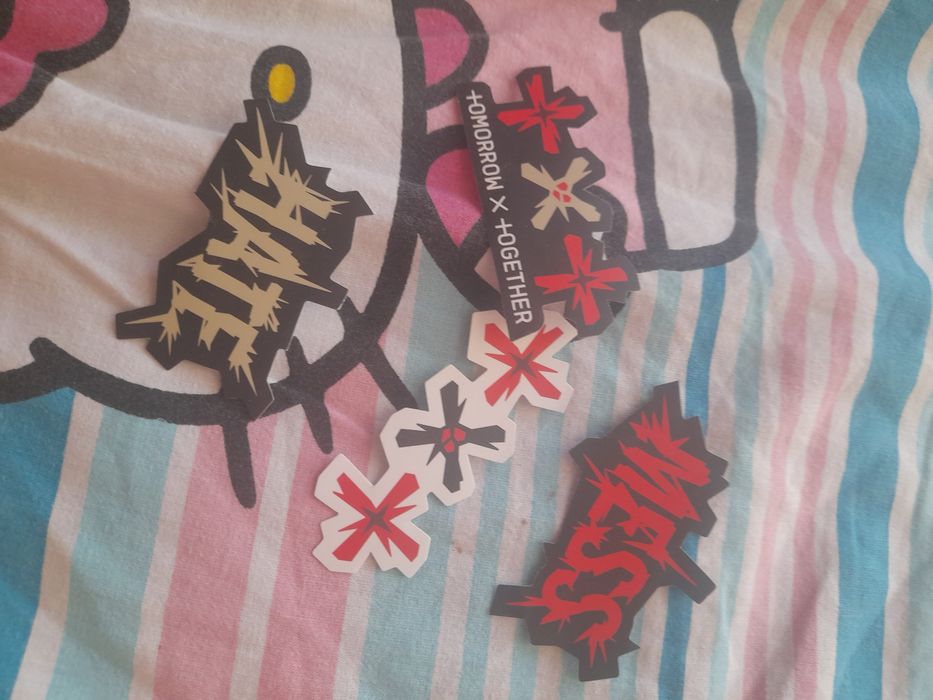 Txt Thursday's Child Hate version album