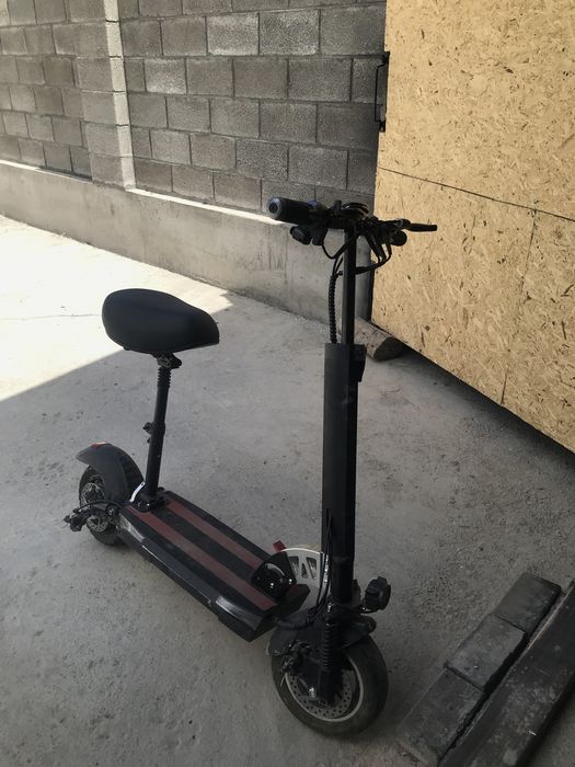 Продается электронный самокат
