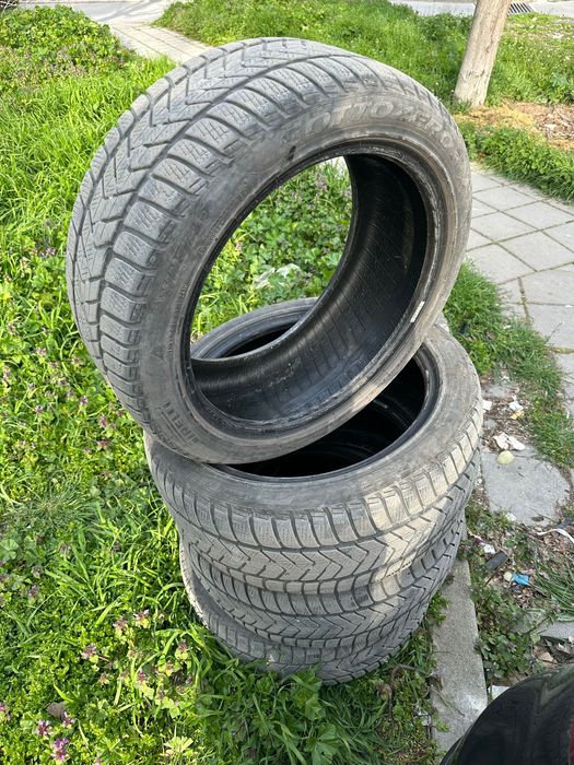 225 45 17 зимни гуми Pirelli