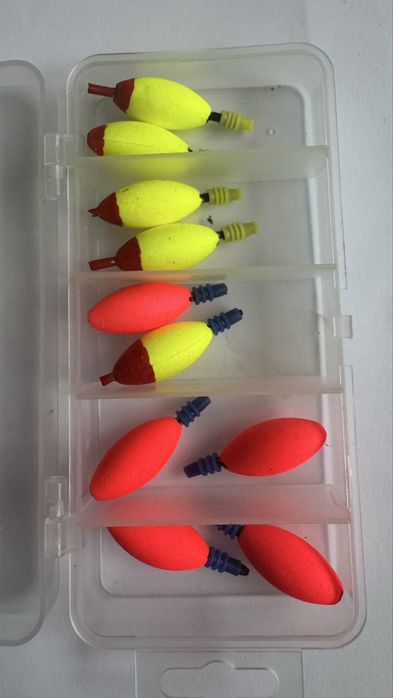 Set 10 plute finețe 1–1,2g + cutie – ape curgătoare/lacuri
