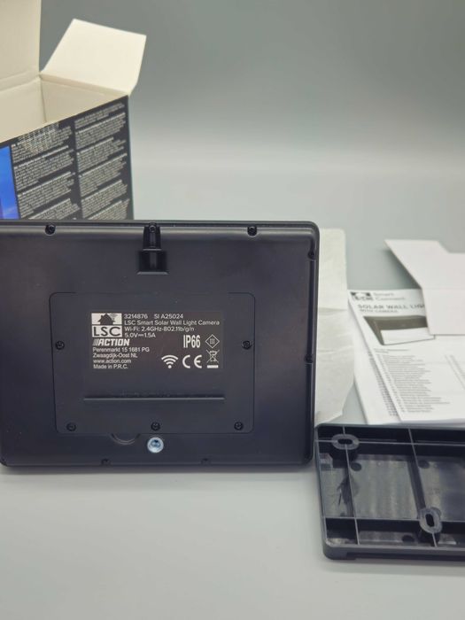 LSC Smart Connect соларна стенна лампа с КАМЕРА 1296 p, Wi-Fi, IP66