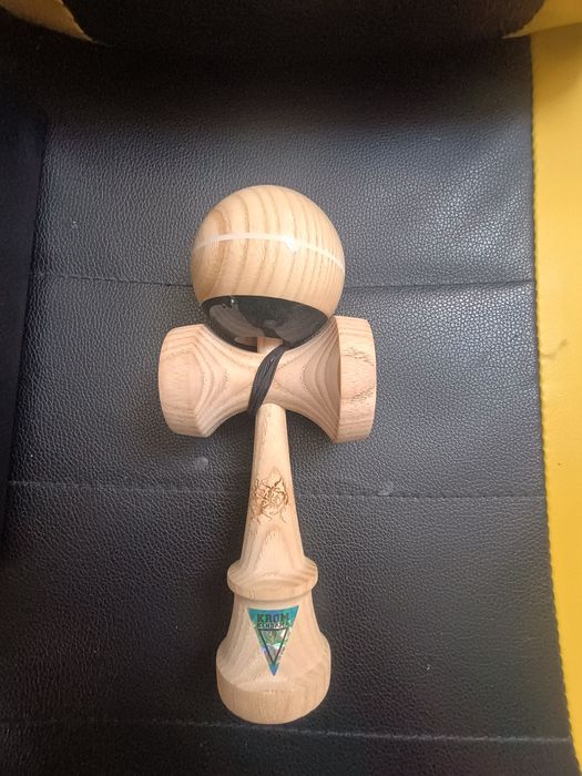 Kendama Eclipse krom