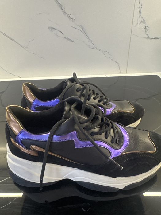 Продам крассовки