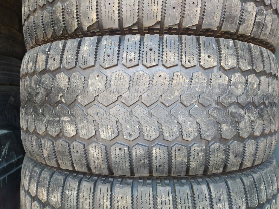 Комплект зимней резины 285/65/17