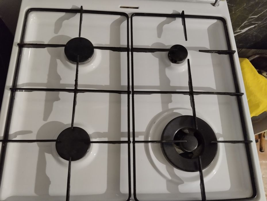Продам газовую плиту