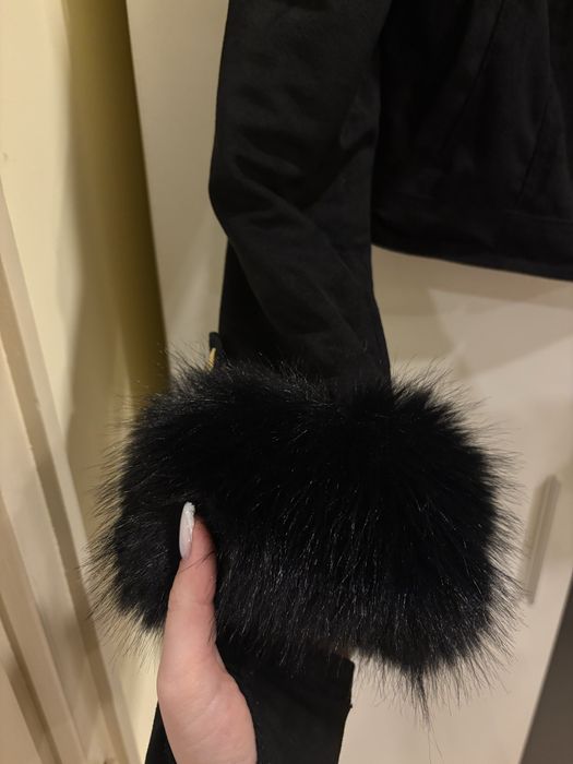 ЧИСТО НОВО Черно палто/S размер