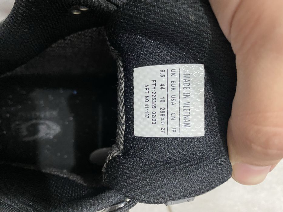 Salomon (обувь на весну/осень)