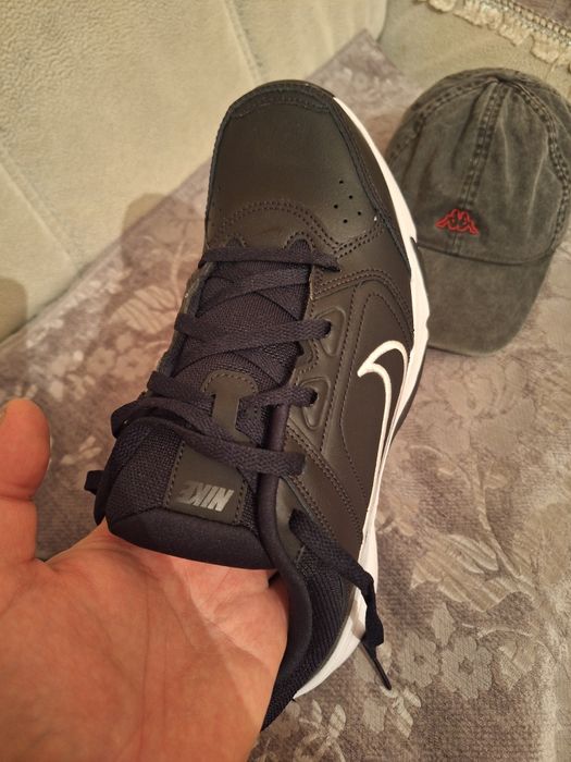 Кросовки Nike. Оригинал продам