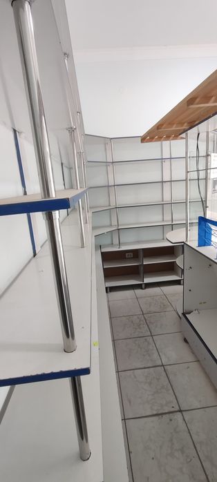 Aptekalar uchun mebel