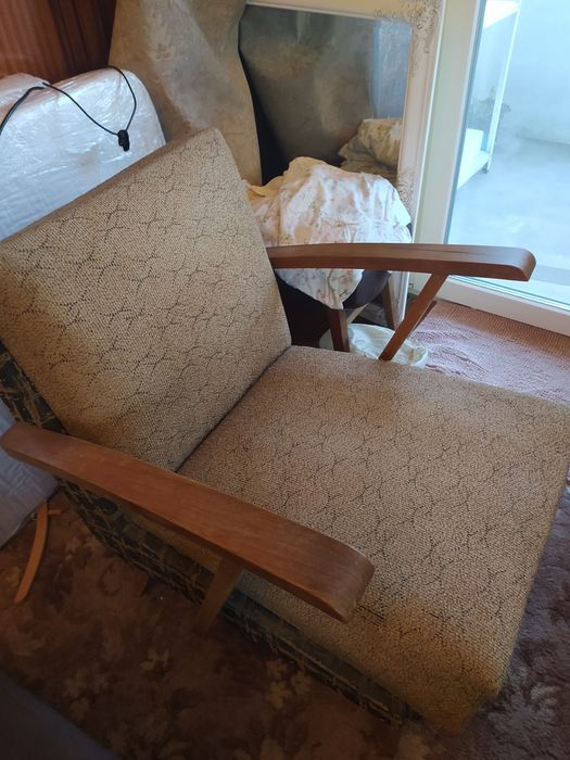 Ретро холн. маса разтегателна 190-90-78-6 бр.масив.столове кресла 2 бр