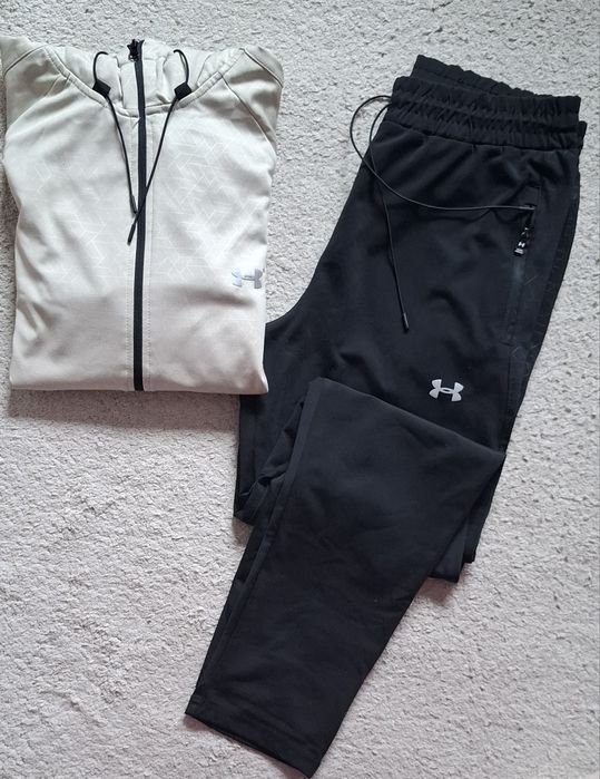 Спортен екип Under Armour – мъжки комплект  анцунг суитчър 

Продавам