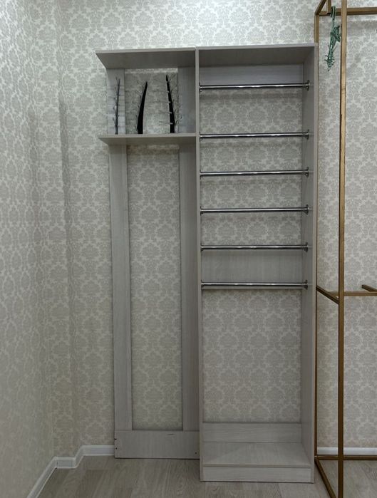 Стеллаж для бизнеса