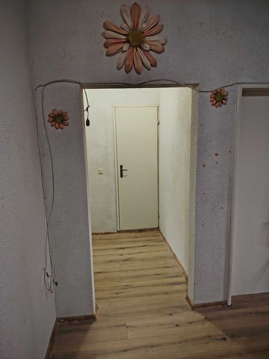 Дава се под наем