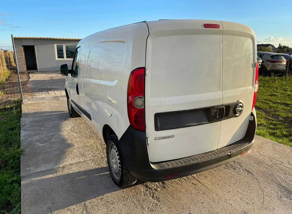 usa spate opel combo van motor 1.3diesel euro 6